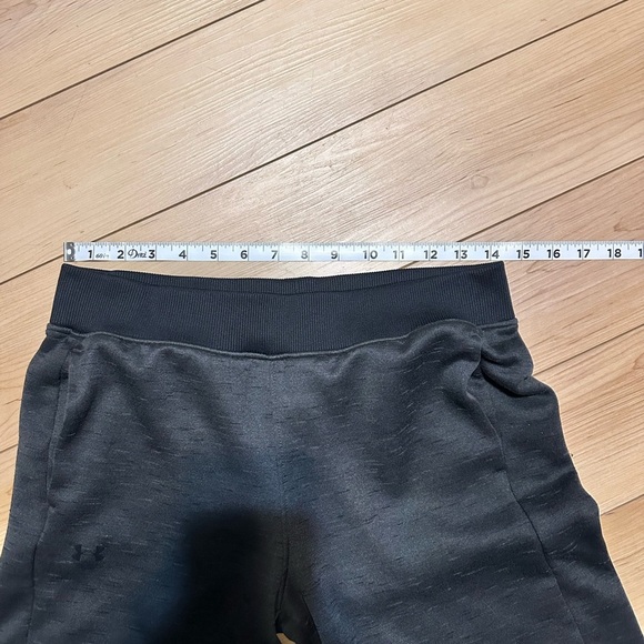 Under Armour Athletic Pants - Picture 4 of 6
